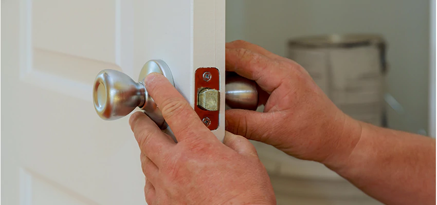 AAA Locksmiths For lock Replacement in Laguna Hills, California